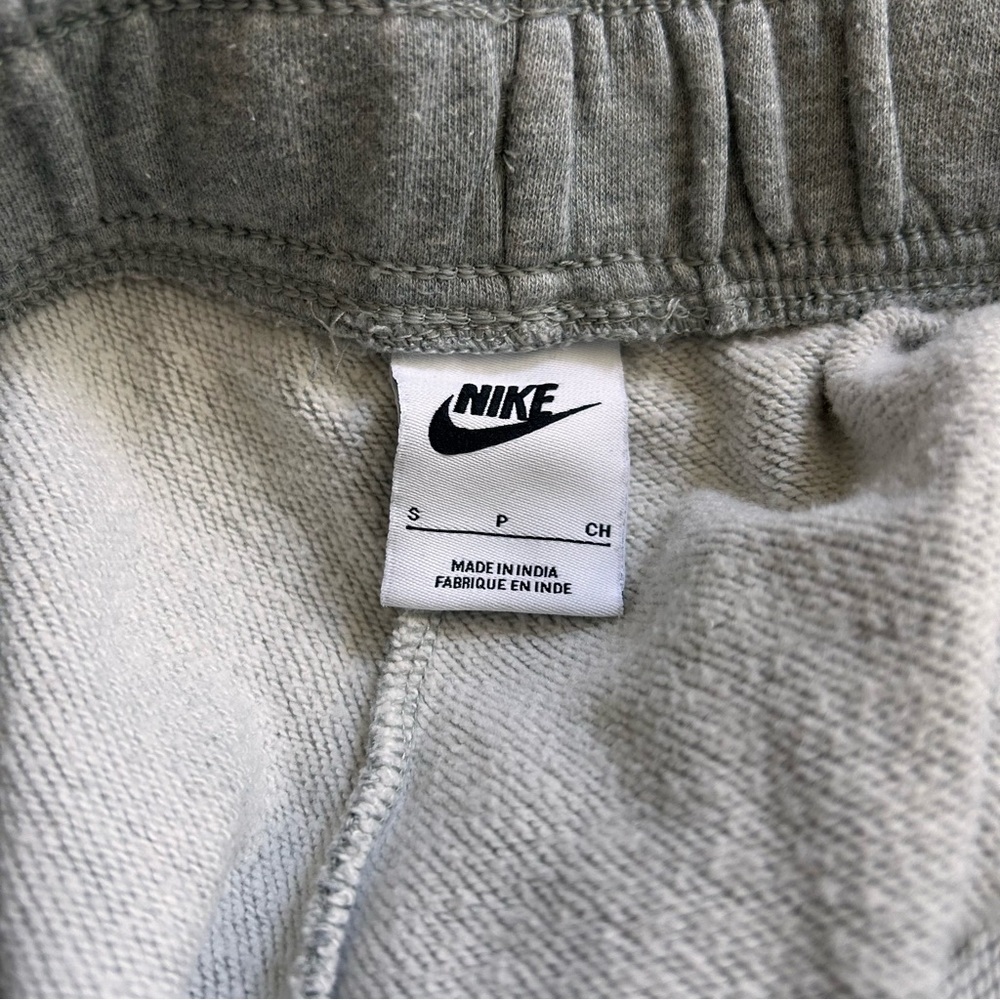 Nike Gray Jogger Pants - Picture 2 of 2